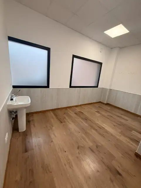 Business premises to rent in Urb. Belvalle, imagen 11
