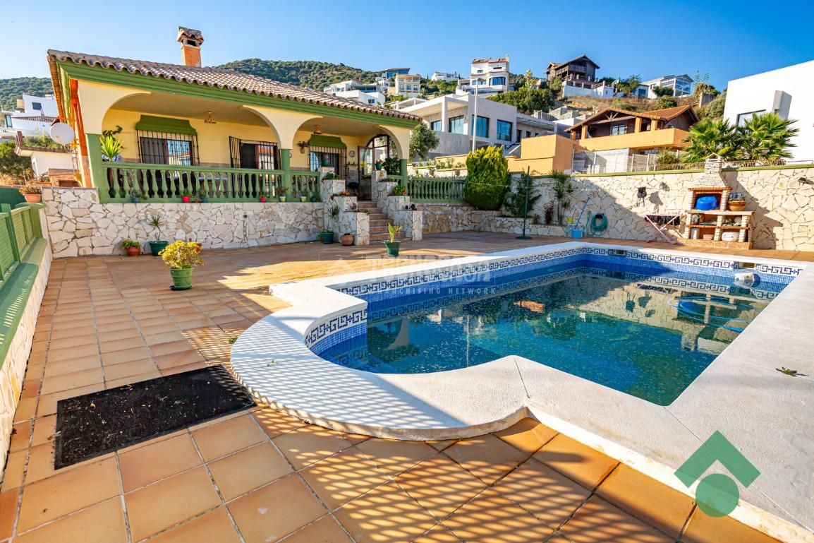 Exterior view of House or chalet for sale in Algeciras