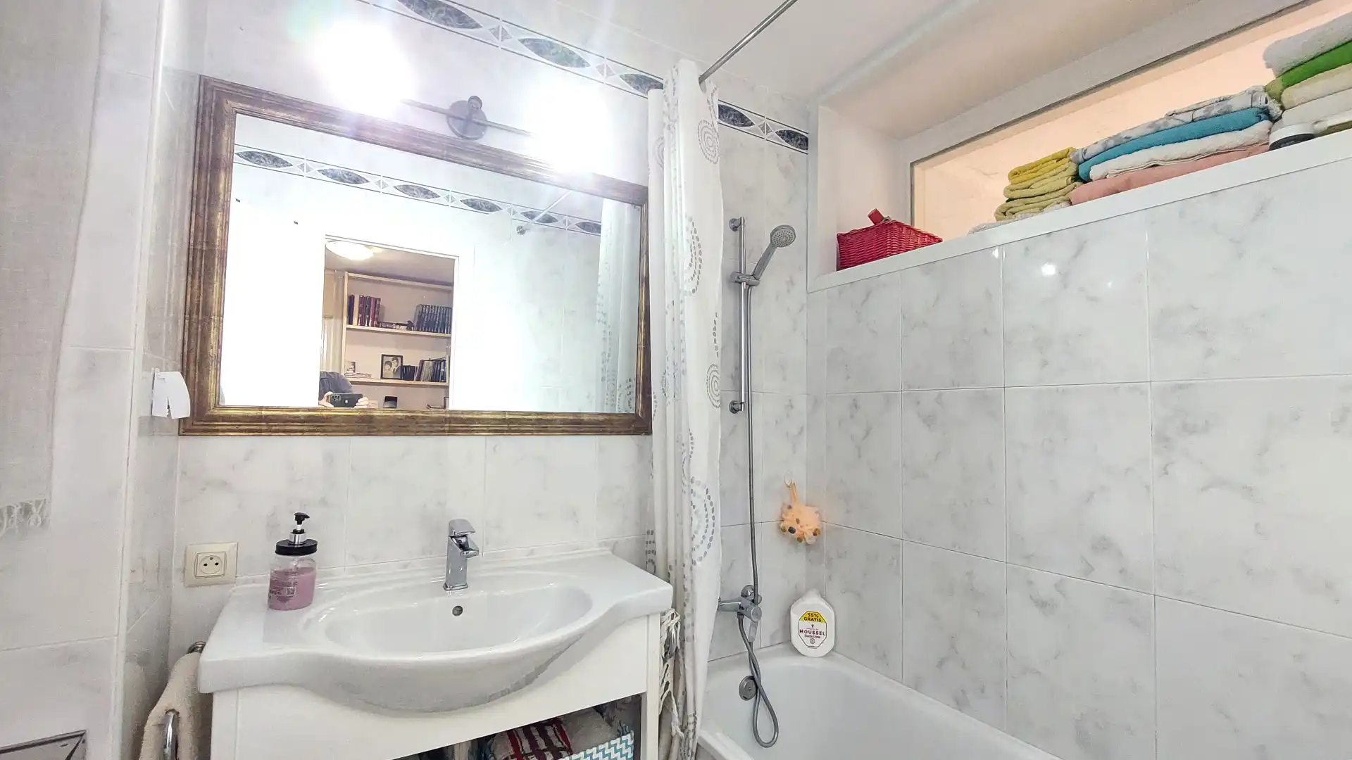 Baño de Piso en venta en Vic con Calefacción, Parquet y Terraza