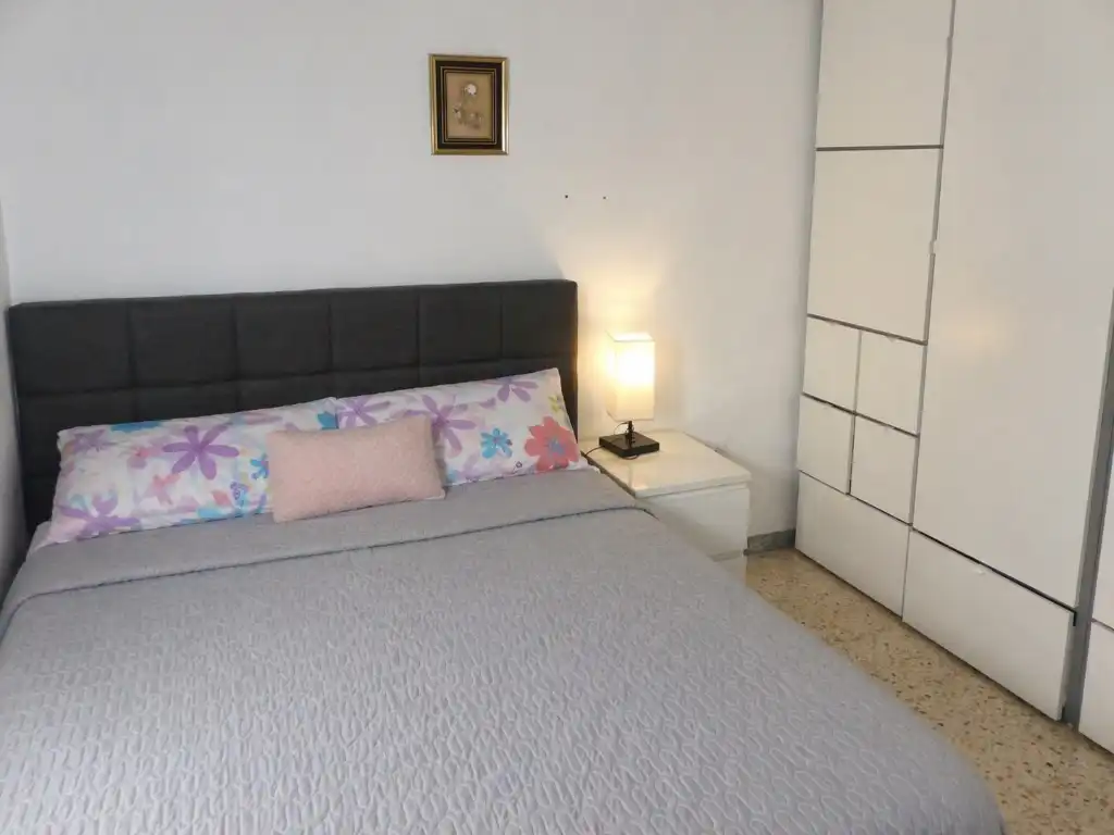 Habitación de Piso en venta en  Barcelona Capital con Aire acondicionado y Balcón