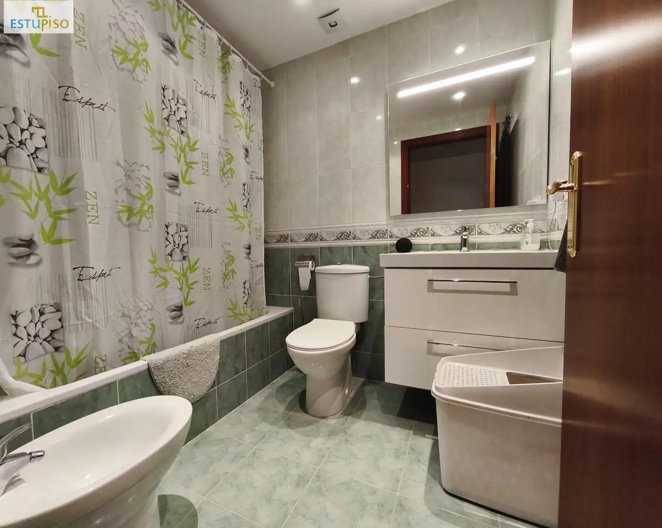 Bathroom of Flat for sale in Salburua - Arantzabela