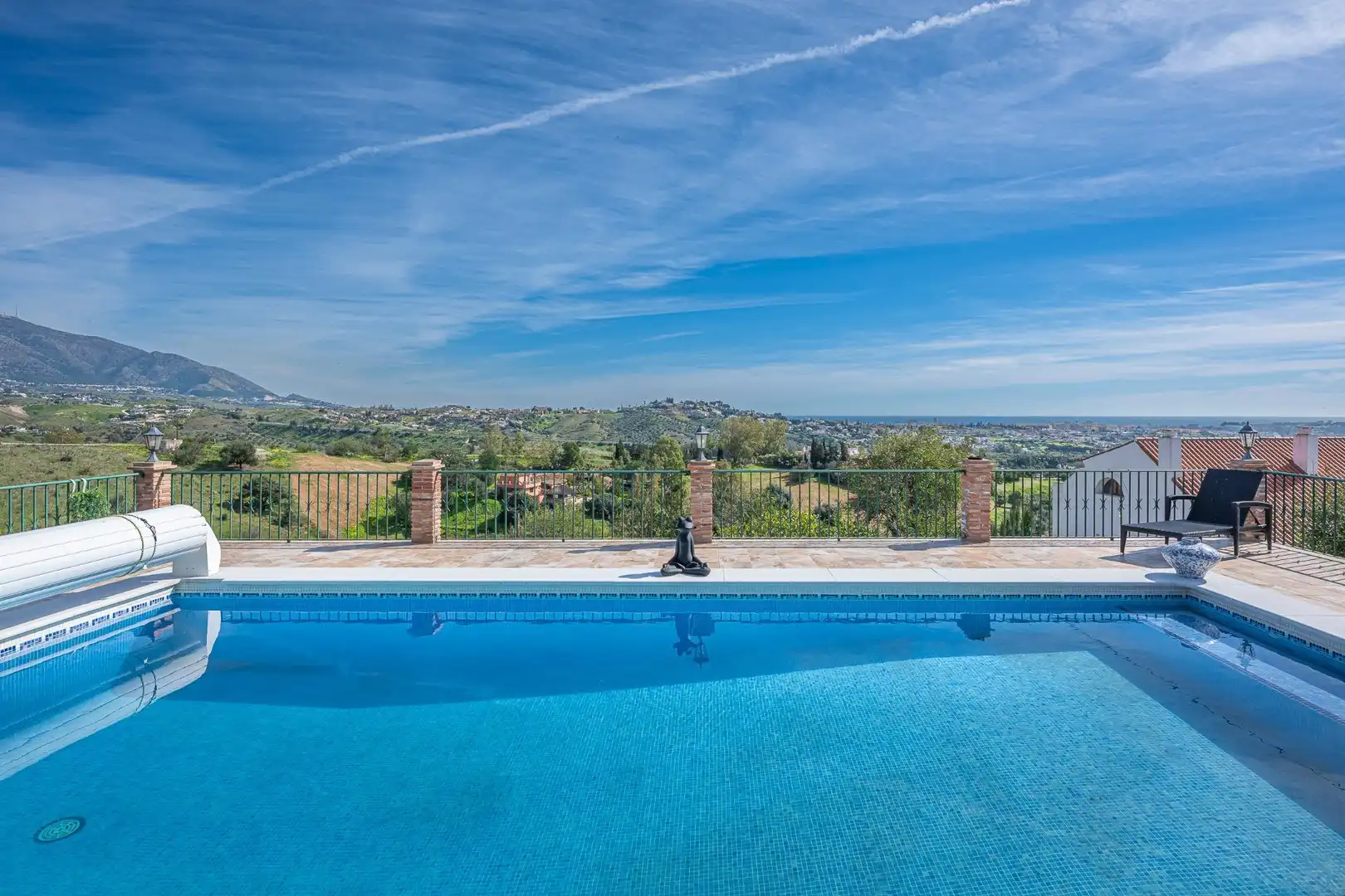 Piscina de Casa o xalet en venda en Mijas amb Aire condicionat, Calefacció i Jardí privat