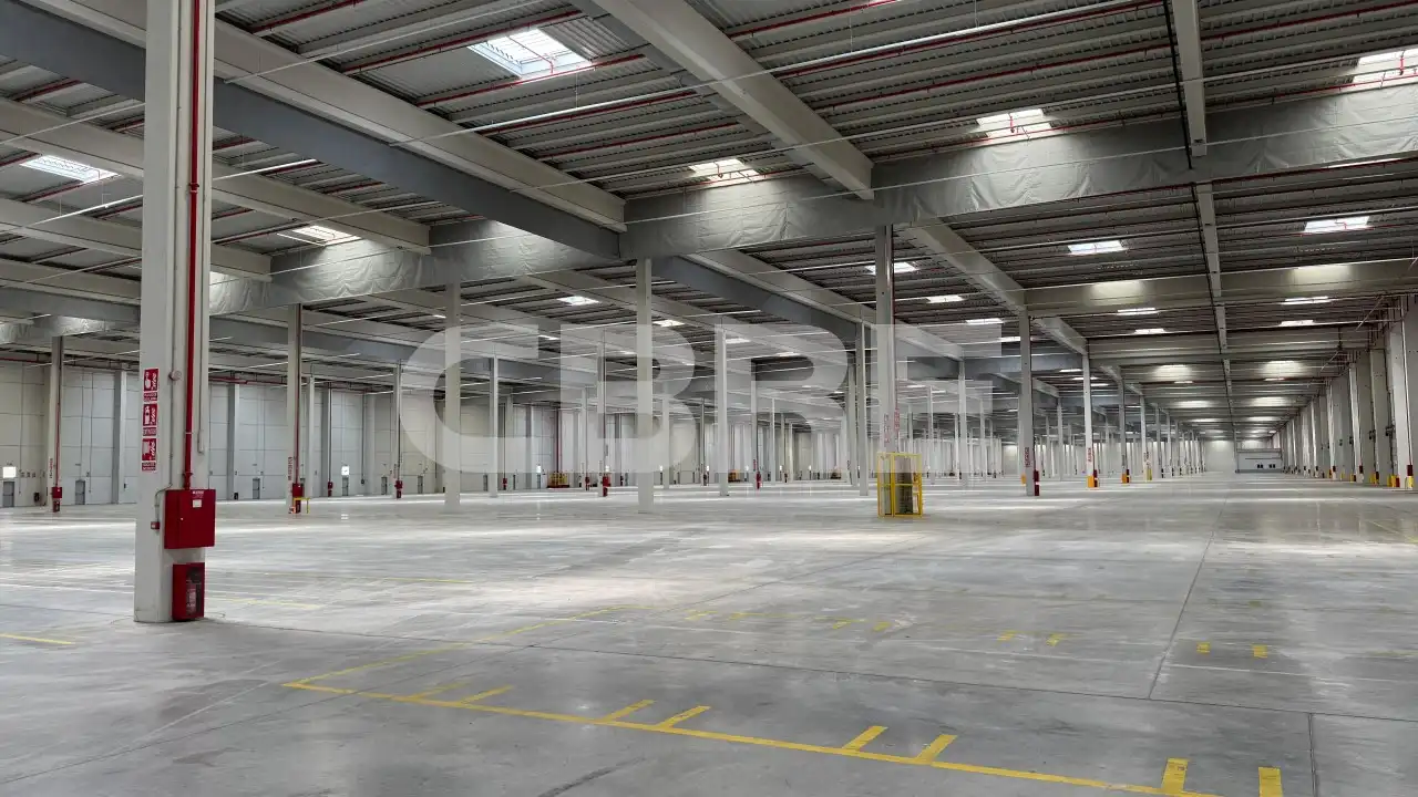 Industriegebäude zur Miete in Avenida la Veguilla 18, imagen 2