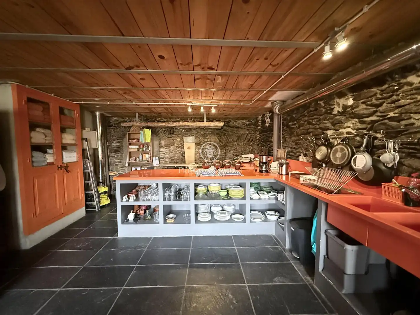 Cuina de Finca rústica en venda en Guils de Cerdanya amb Jardí privat i Traster