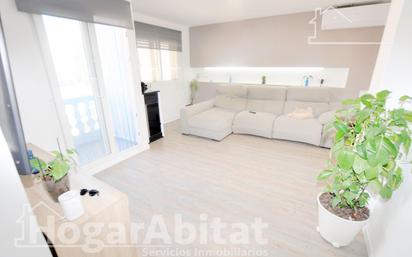 Living room of Attic for sale in Riba-roja de Túria  with Air Conditioner, Heating and Private garden