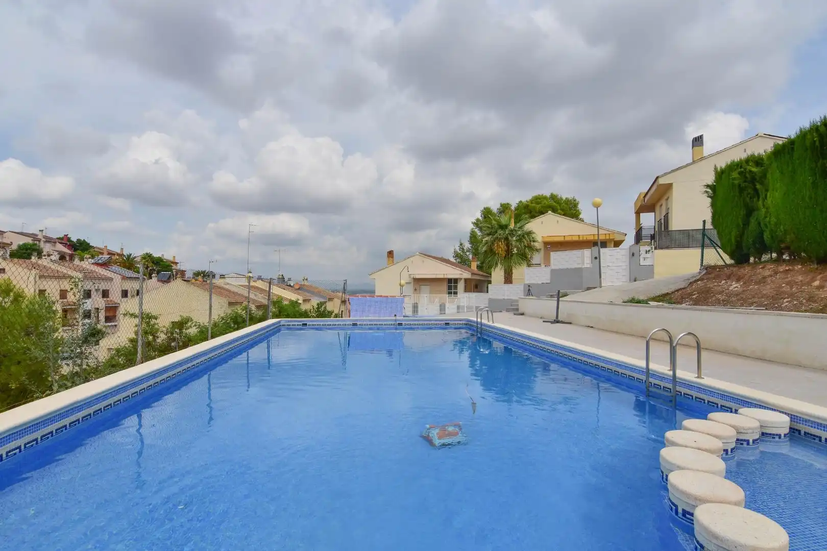 Haus mit Pool zum Verkauf in Avenida del Riu Túria, imagen 2