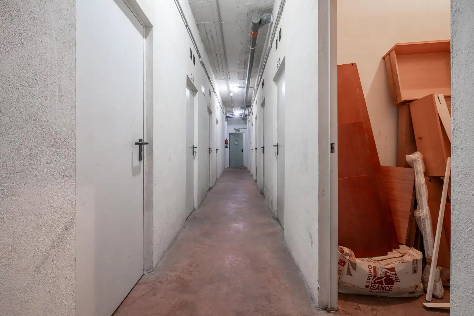 Storage room for sale in Granada