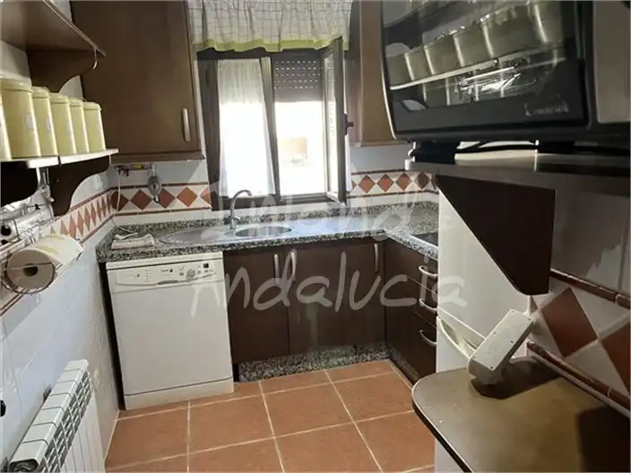Cuina de Casa adosada en venda en Luque amb Aire condicionat, Terrassa i Traster