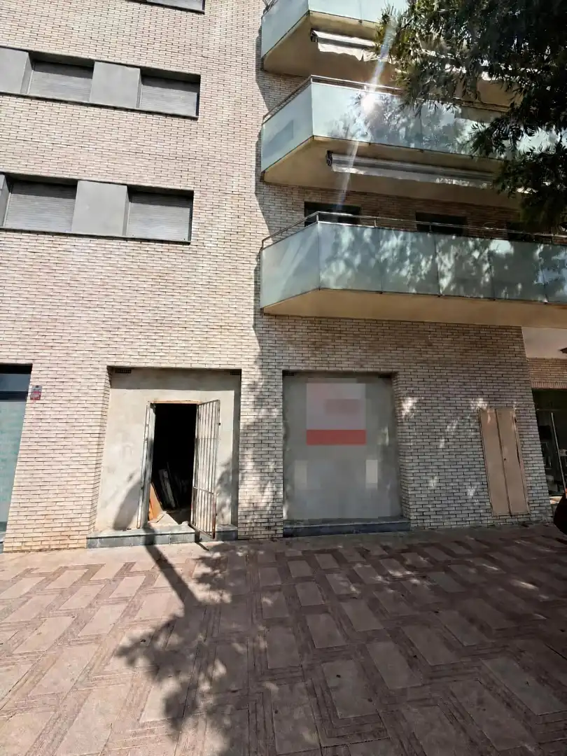 Local comercial en venta en Avinguda del President Companys 51