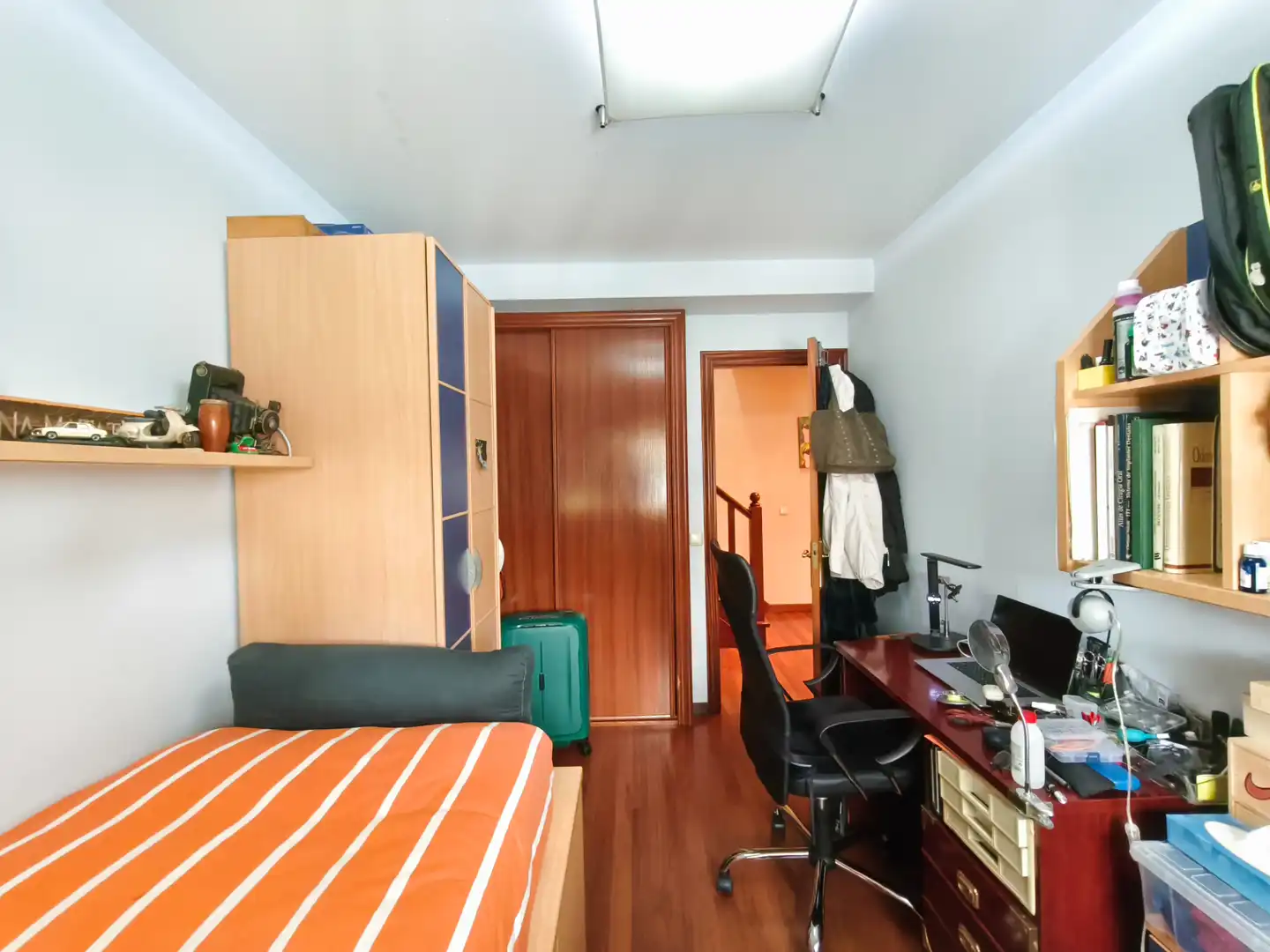 Habitación de Dúplex en venta en Santiago de Compostela  con Calefacción, Terraza y Trastero