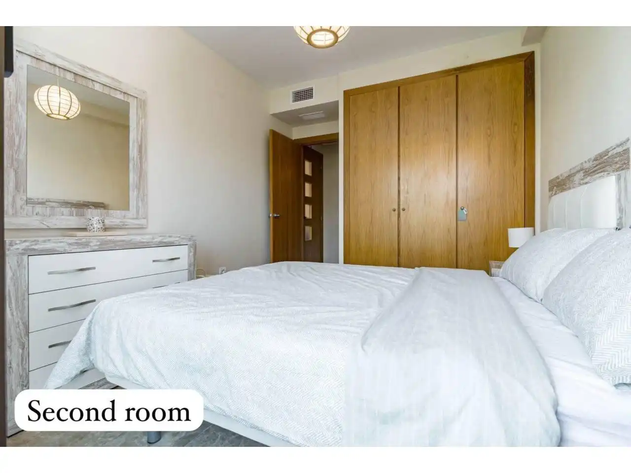 Bedroom of Flat for sale in Benahavís pueblo