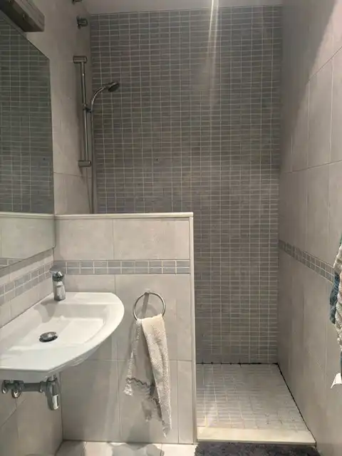 Bathroom of Flat for rent in Vic  with Heating and Private garden