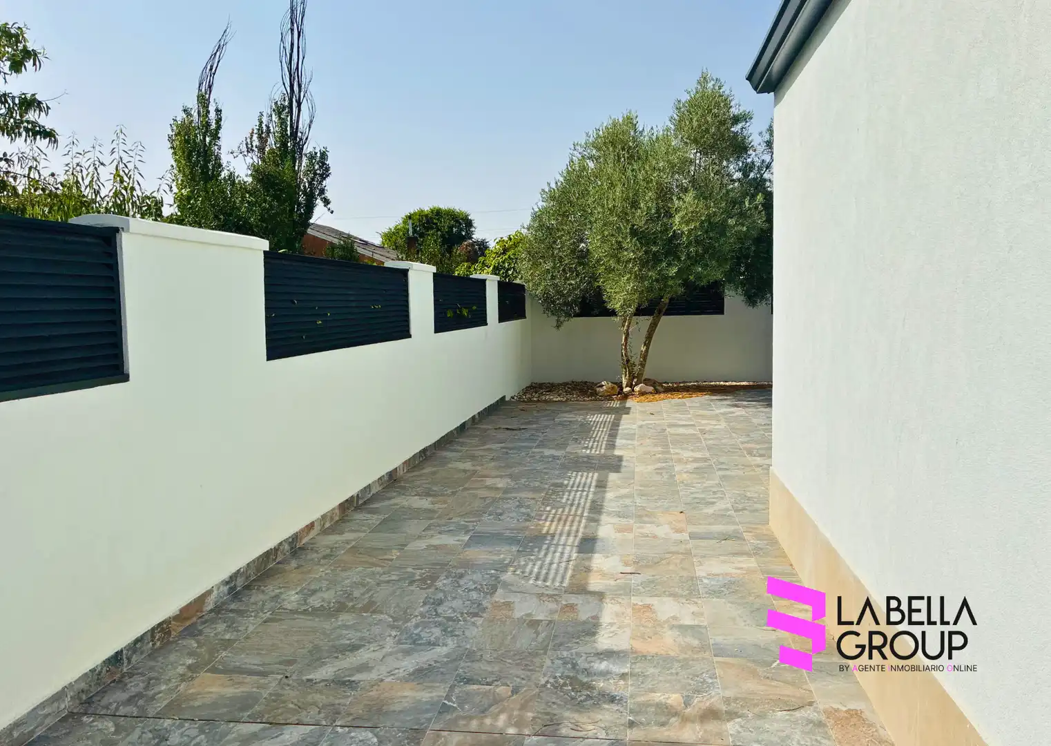 Terrassa de Casa o xalet en venda en Nuevo Baztán amb Aire condicionat, Calefacció i Jardí privat