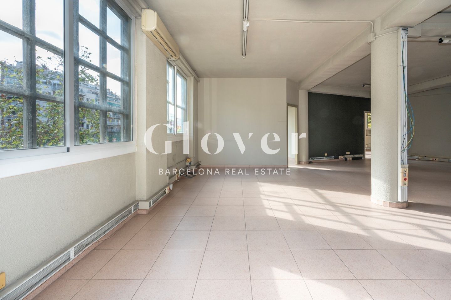 Oficina de lloguer a Sants