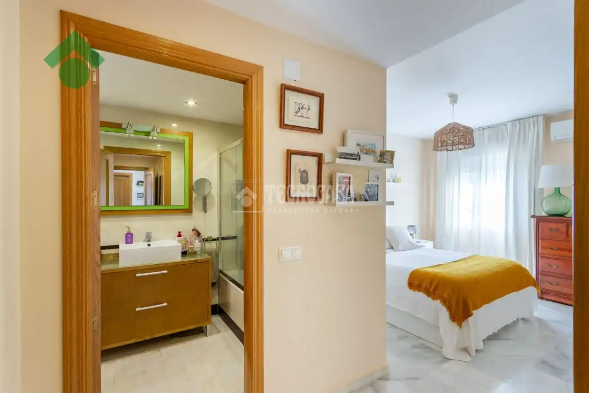 Bedroom of Flat for sale in Vélez-Málaga  with Air Conditioner and Furnished