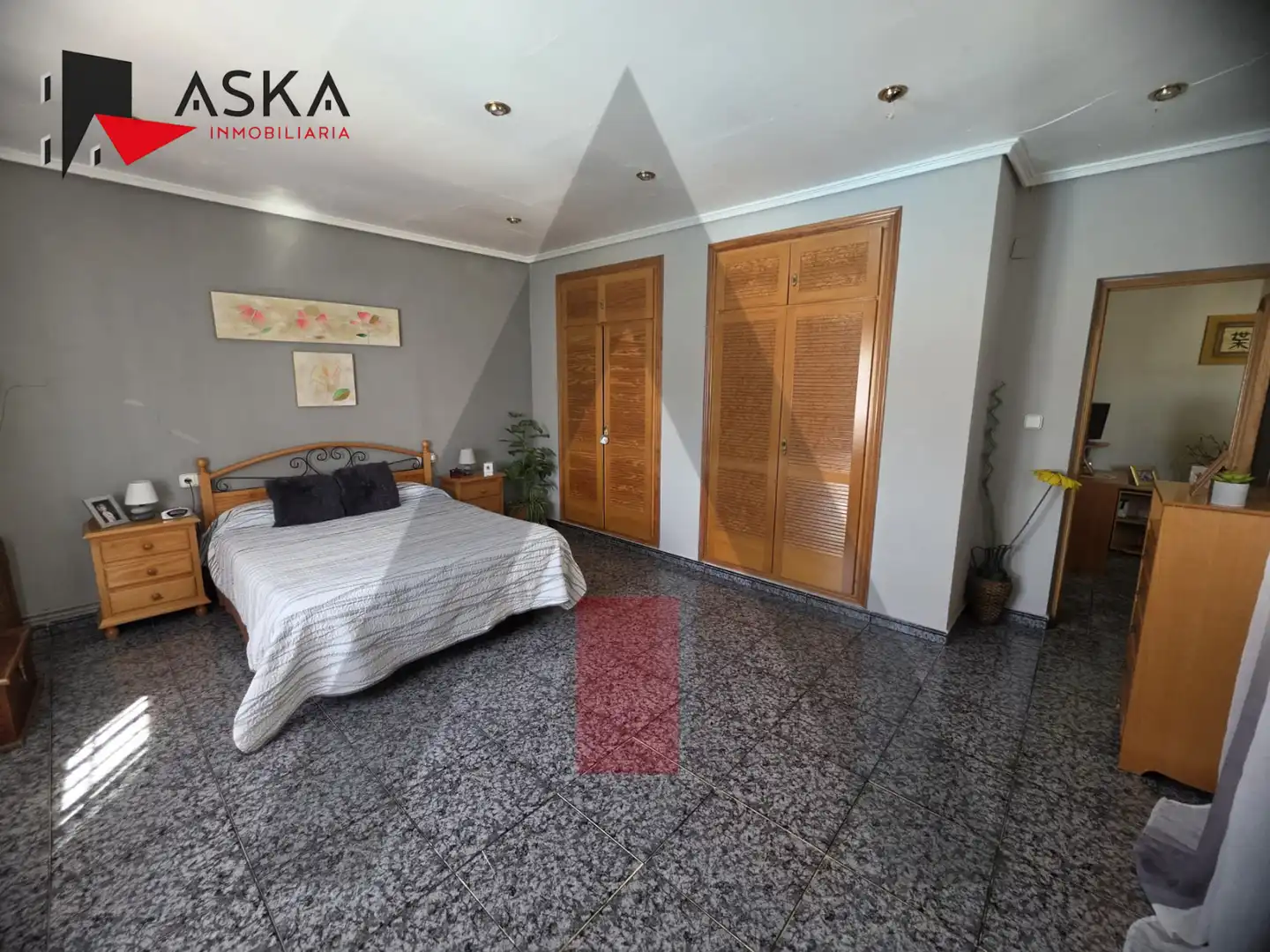 Schlafzimmer von Haus oder Chalet zum Verkauf in Torrent mit Klimaanlage, Terrasse und Schwimmbad