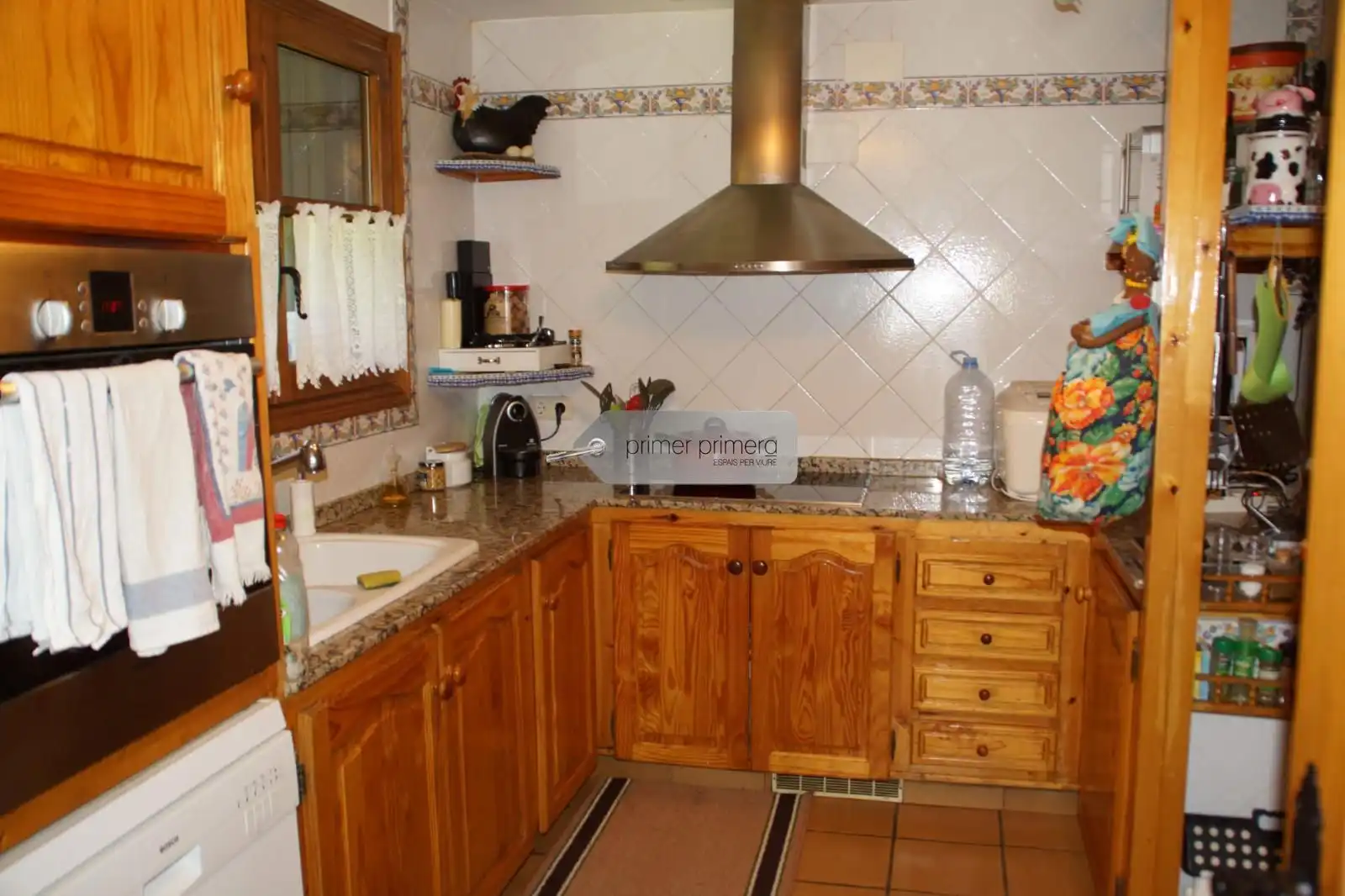 Cocina de Casa o chalet en venta en Sahún con Calefacción, Jardín privado y Parquet