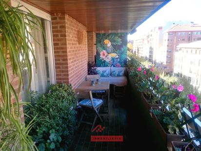 Terrassa de Pis en venda en  Logroño amb Calefacció, Parquet i Terrassa