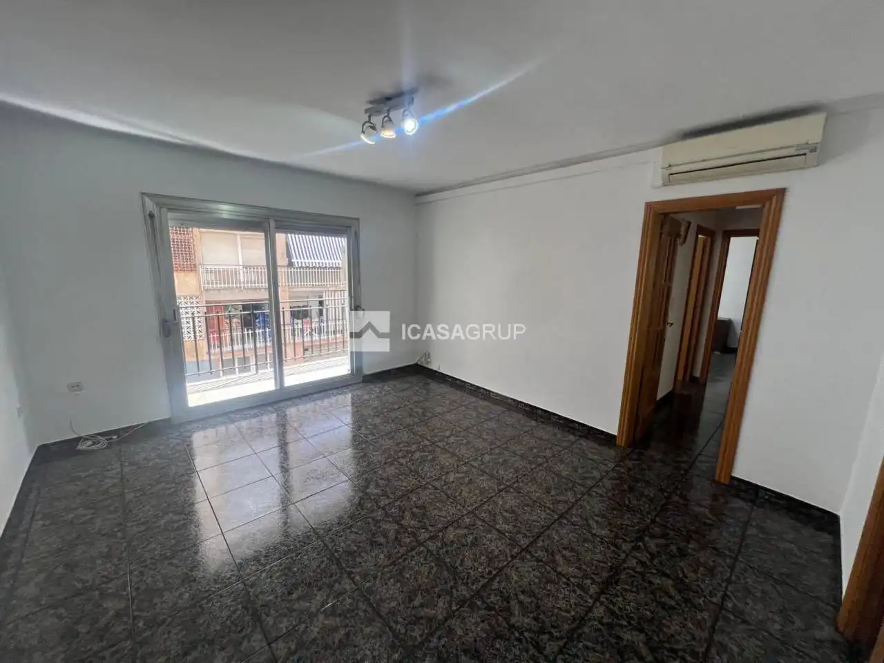 Flat with terrace for sale in Pasaje Cronos, imagen 3