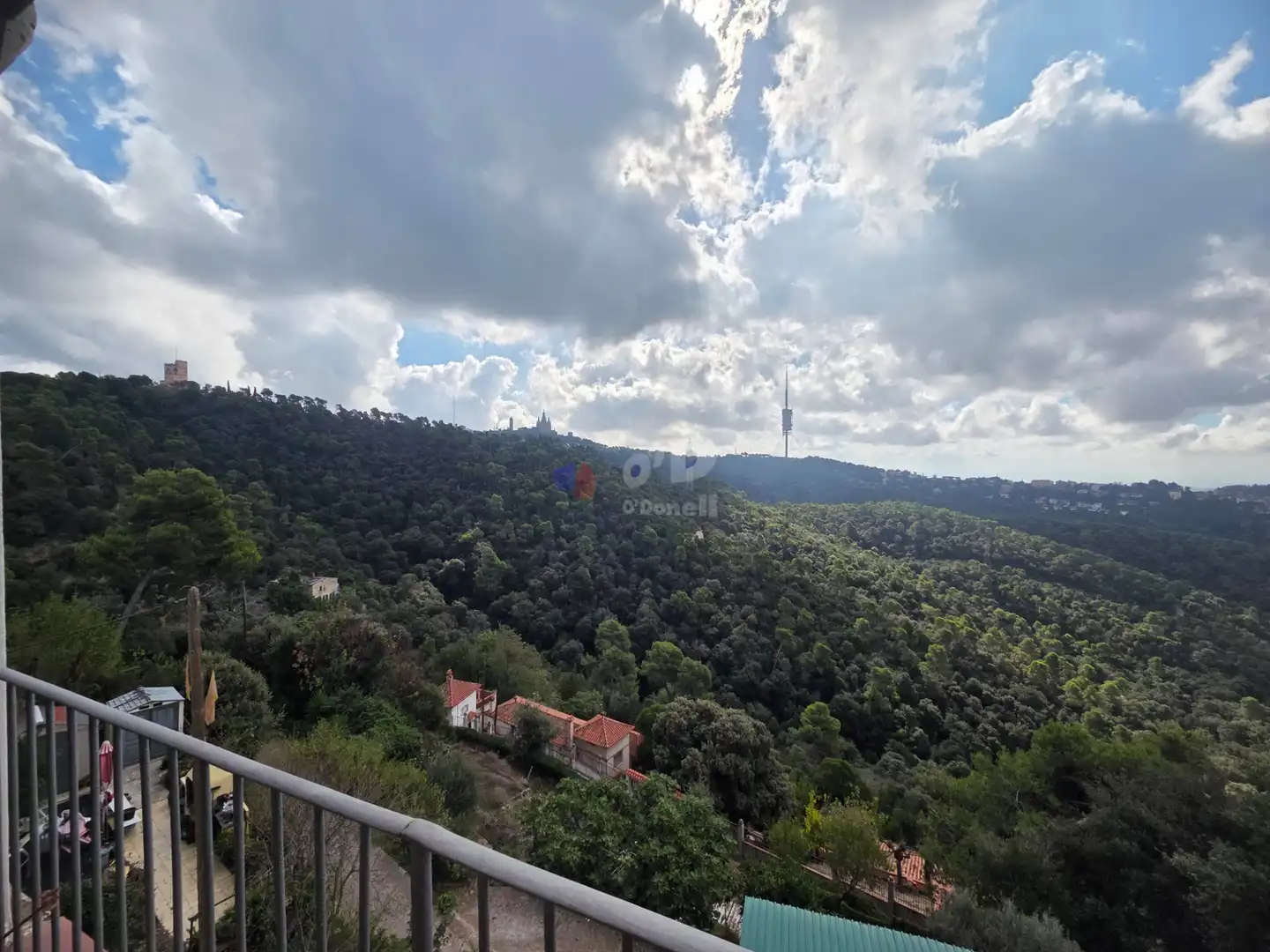Pis en venda en Barcelona amb Jardí privat, Terrassa i Traster