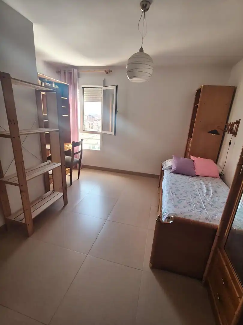 Bedroom of Flat for rent in Málaga  with Air Conditioner, Heating and Terrace