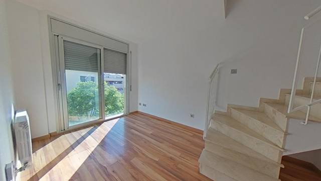 Piso en Venta en C/ Rafael Casanovas  en Vilamarina