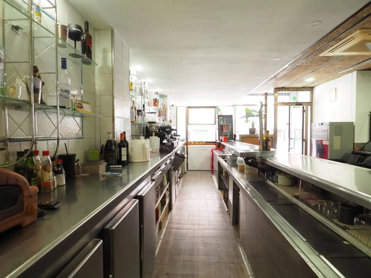 Business premises for sale in Plaza Can Monic, imagen 5