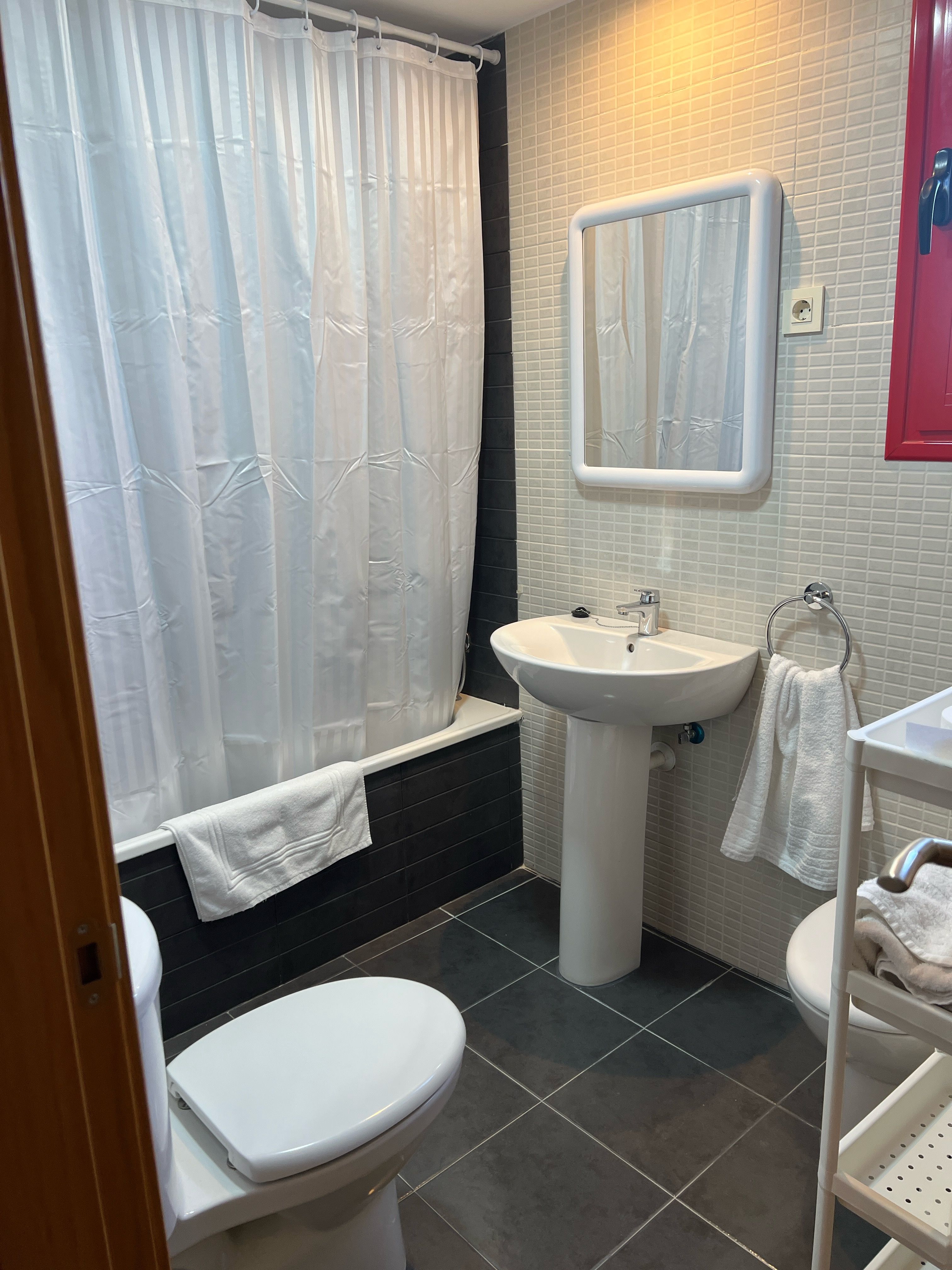 Bany de Pis de lloguer en Ciudad Real Capital amb Calefacció, Terrassa i Traster