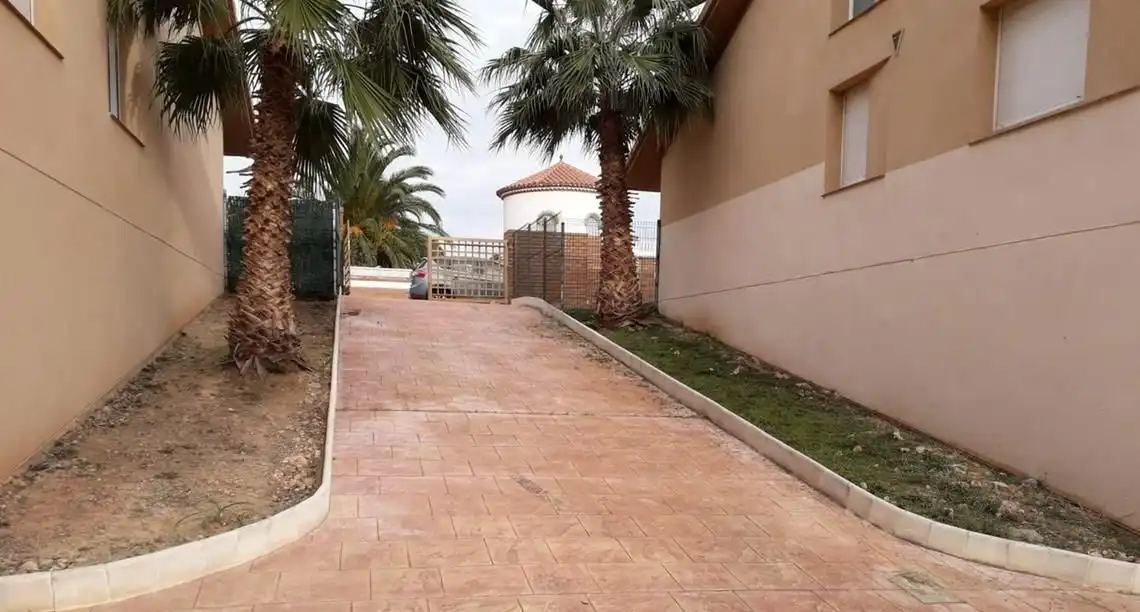 Reihenhaus mit Garten zum Verkauf in Urbanització Solemio, imagen 7