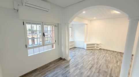 Foto 4 de Piso de alquiler en Carrer de la Reina, El Cabanyal - El Canyamelar,  Valencia Capital