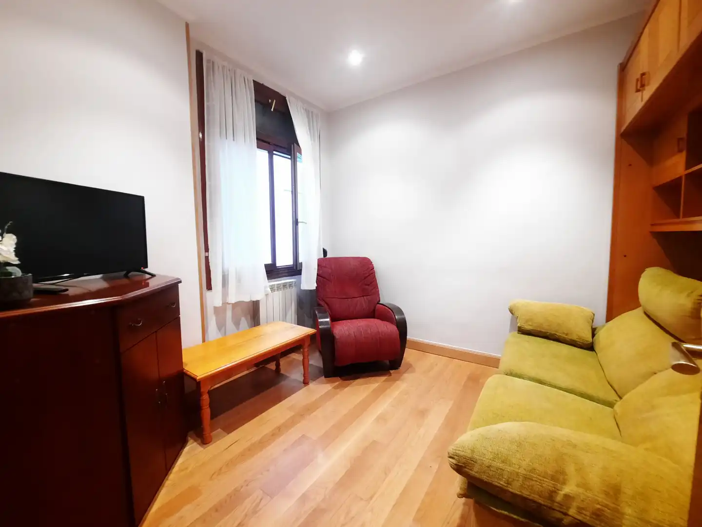 Sala de estar de Piso de alquiler en Donostia - San Sebastián  con Aire acondicionado, Calefacción y Parquet