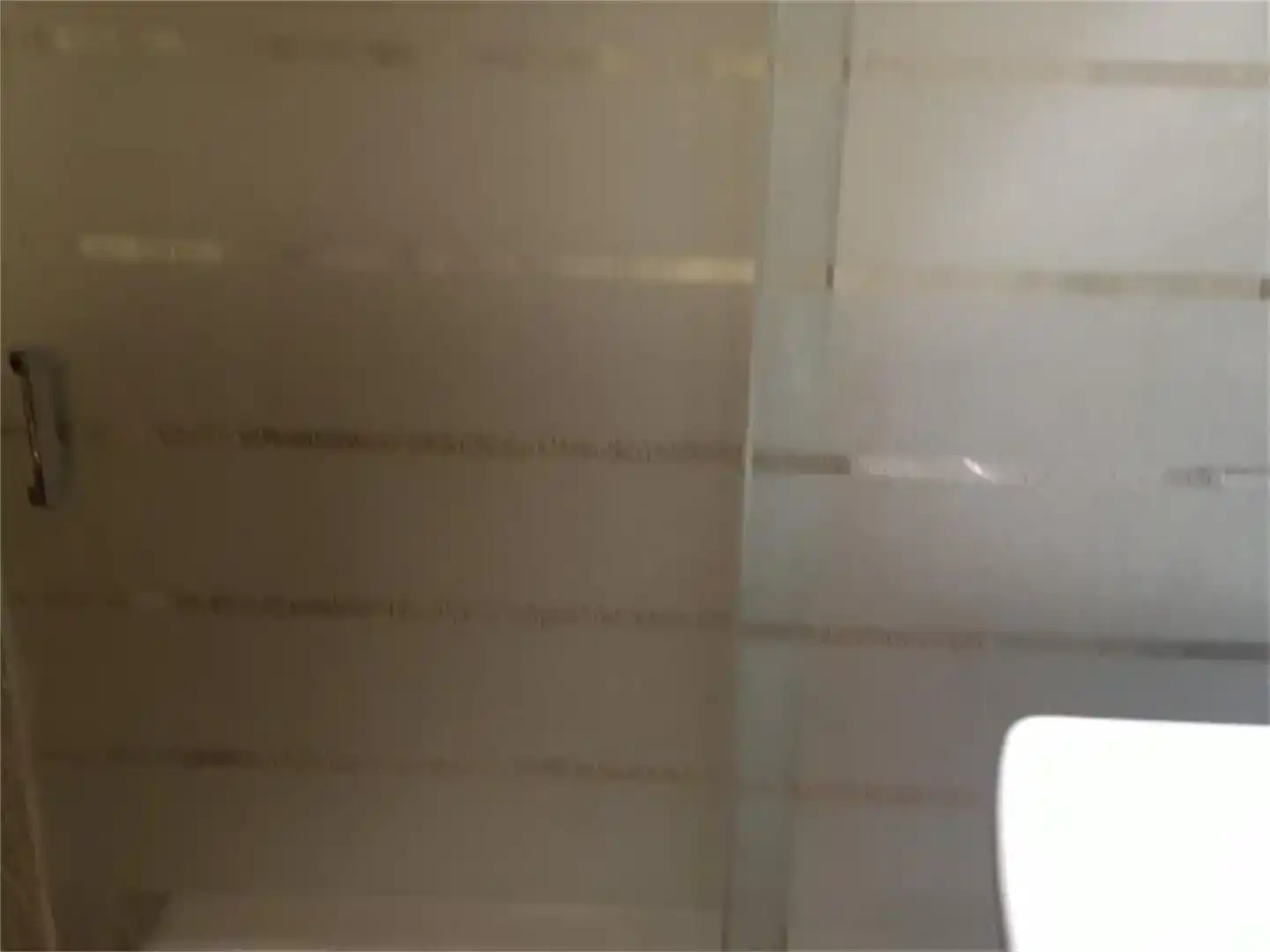 Badezimmer von Wohnung zur Miete in  Jaén Capital mit Klimaanlage, Schwimmbad und Balkon