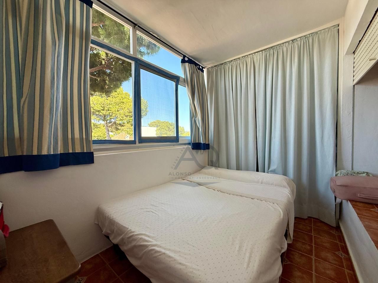 Habitación de Piso en venta en Rota