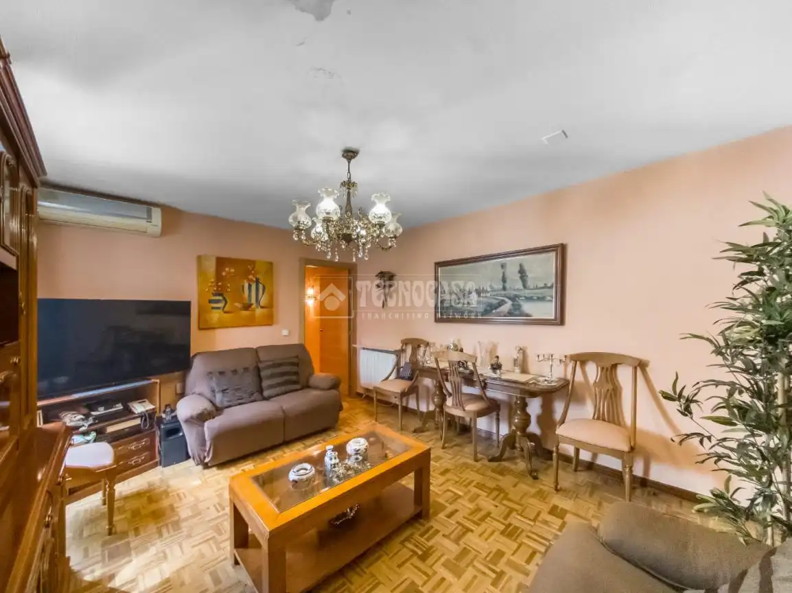 Sala de estar de Piso en venta en  Madrid Capital con Aire acondicionado, Calefacción y Balcón