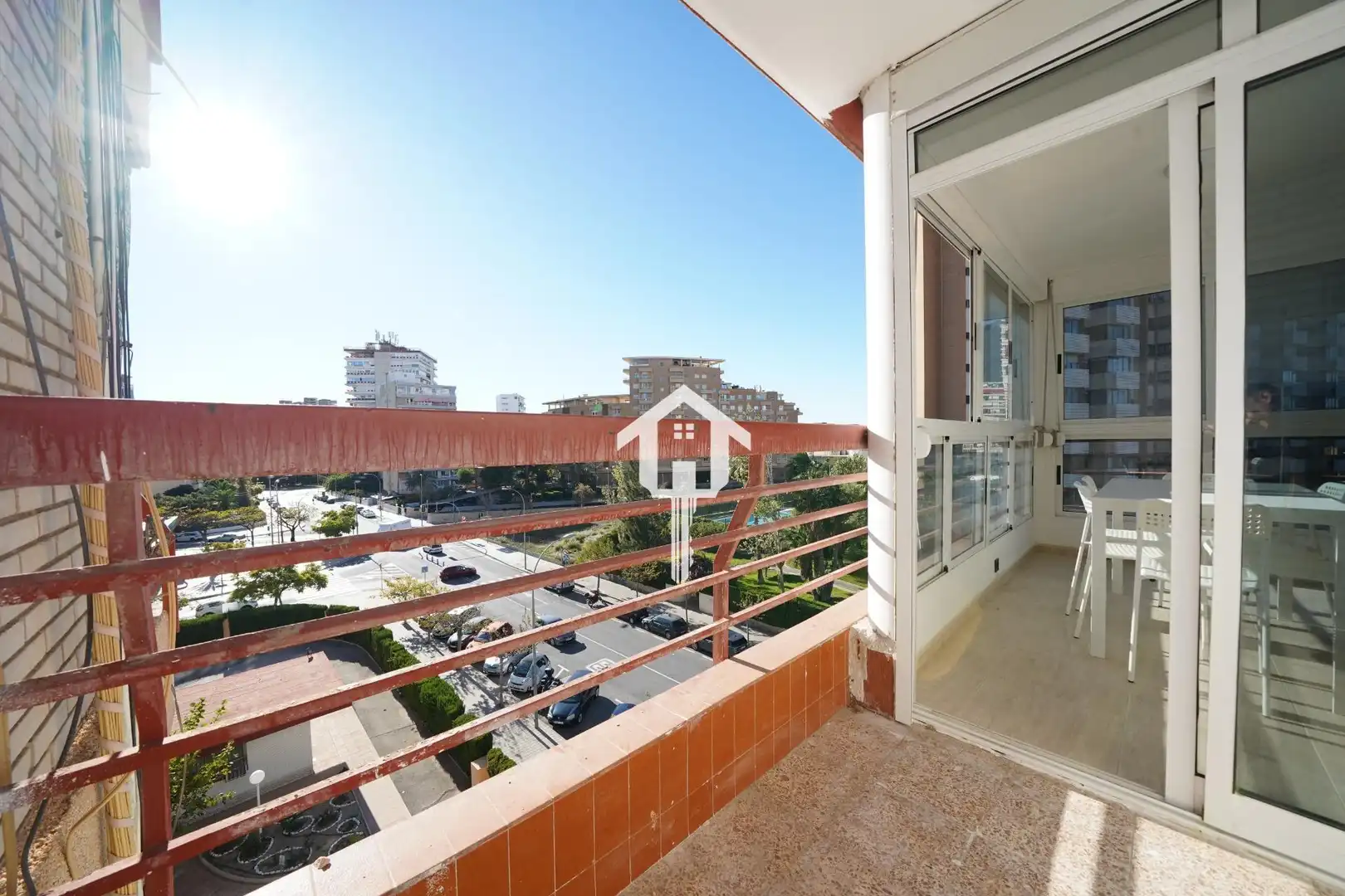 Vista exterior de Pis en venda en Alicante / Alacant amb Terrassa, Moblat i Piscina comunitària