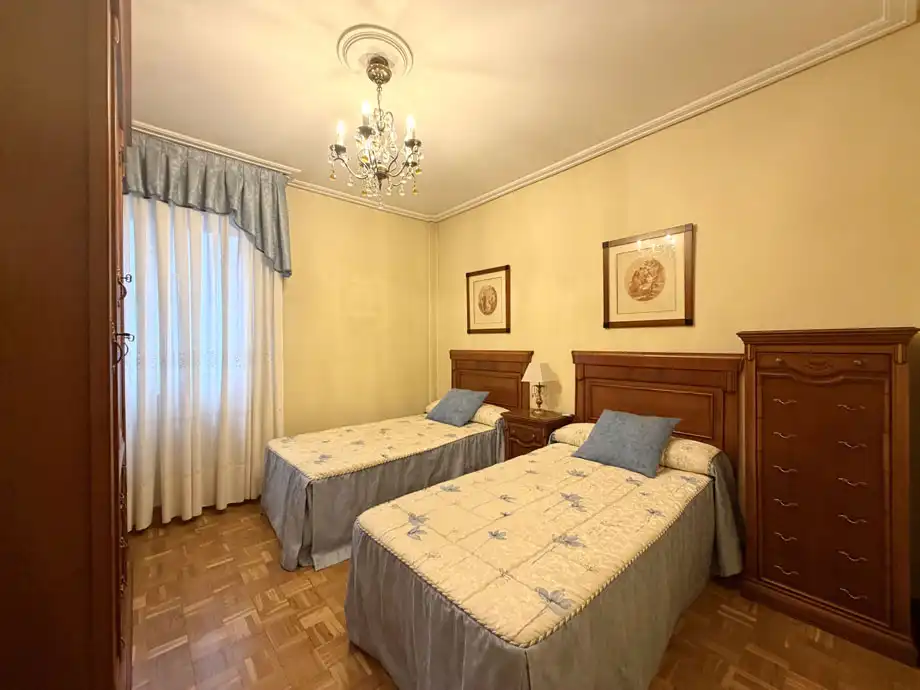 Bedroom of Flat for sale in Zaramaga