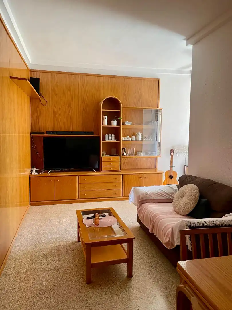 Sala de estar de Piso en venta en Barcelona con Horno y Balcón