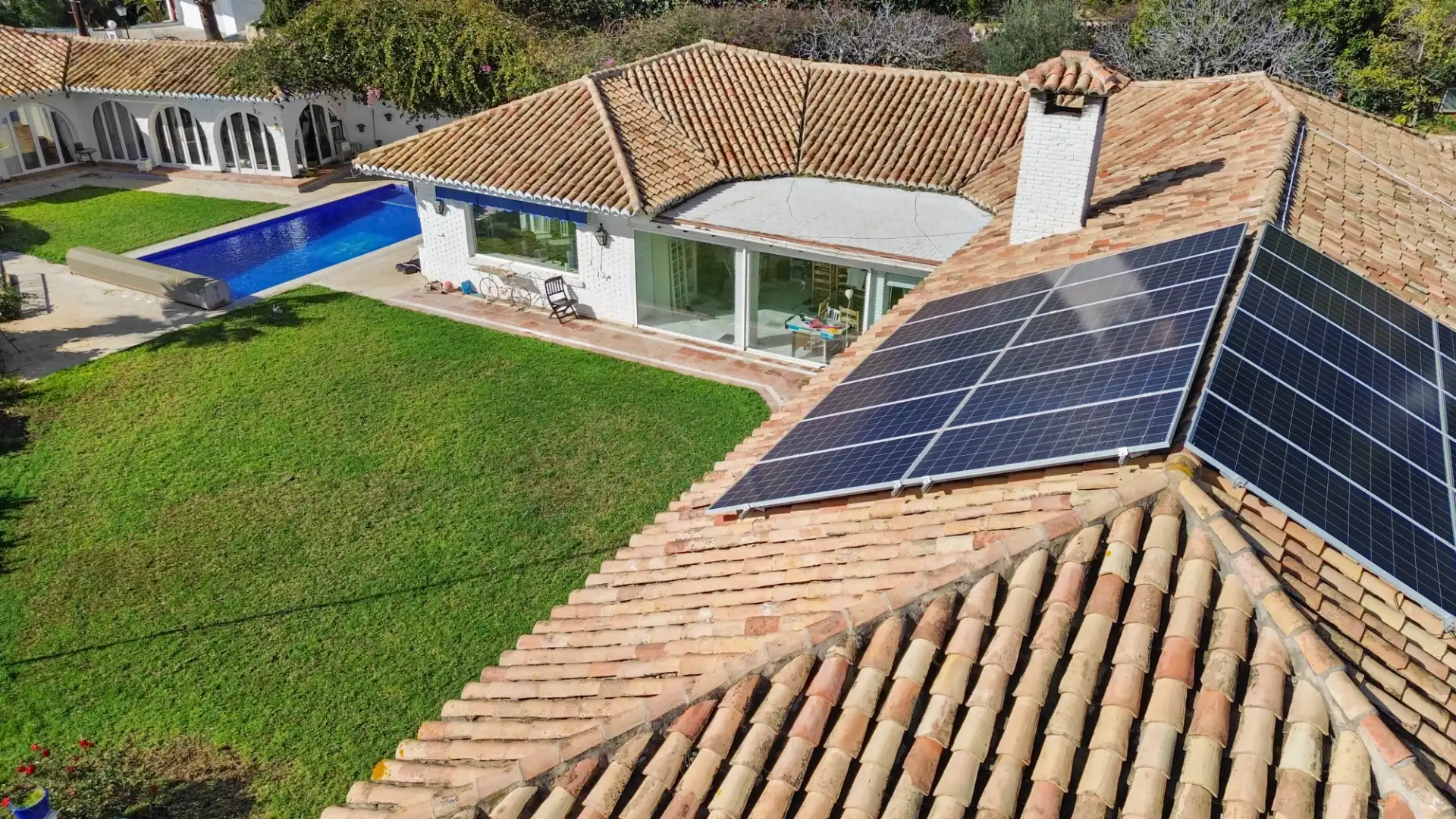 Vista exterior de Casa o chalet en venta en Benalmádena con Aire acondicionado, Jardín privado y Terraza