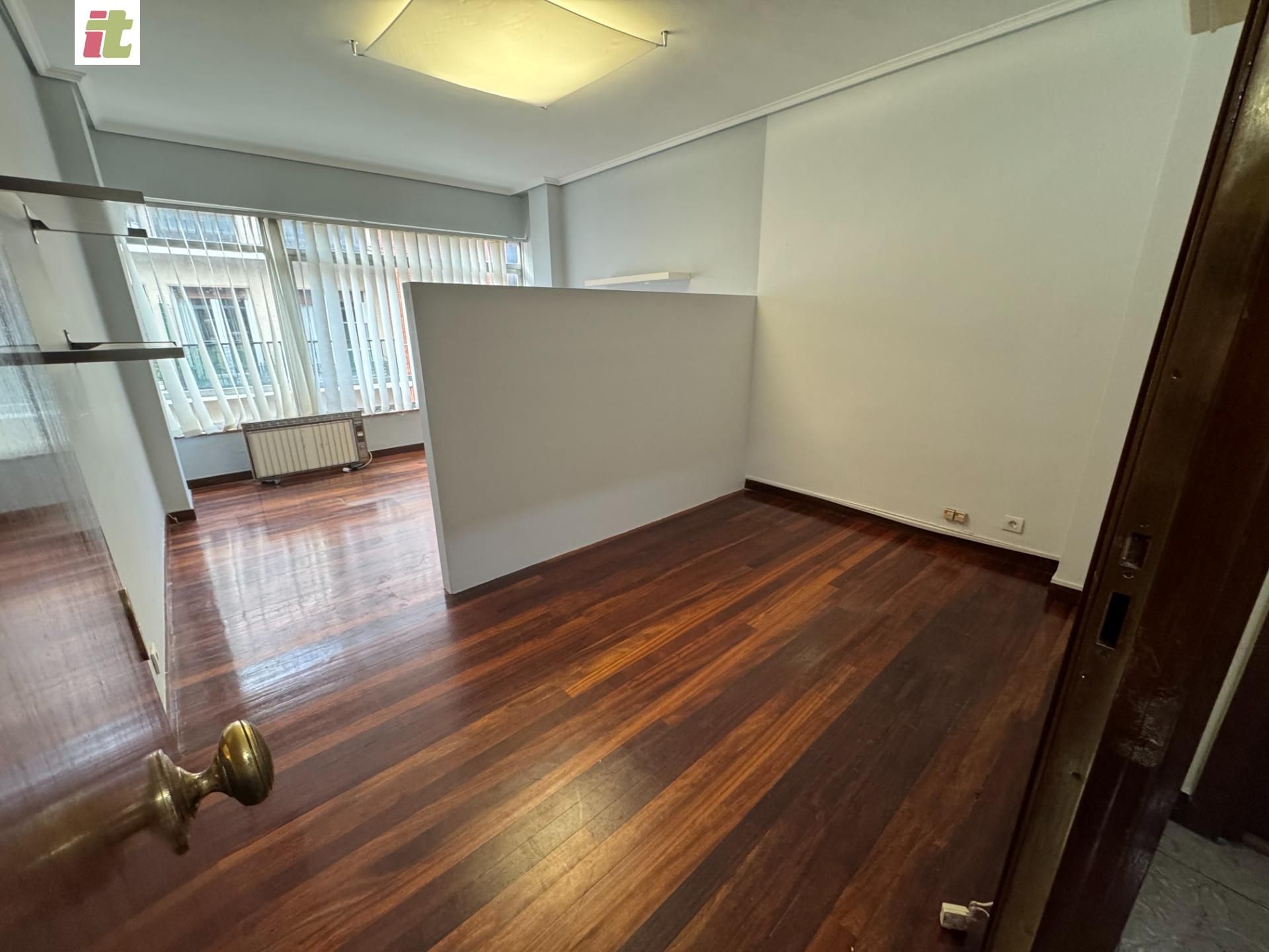 Office to rent in Getxo 
