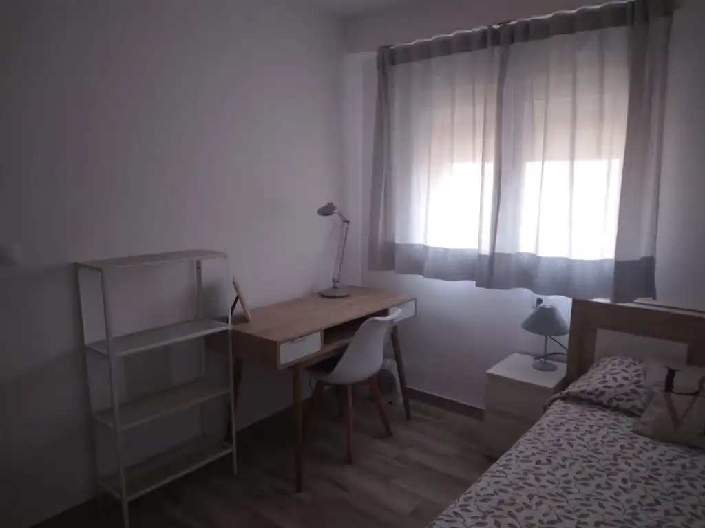 Flat with lift to rent in Calle Luz Casanova, imagen 20