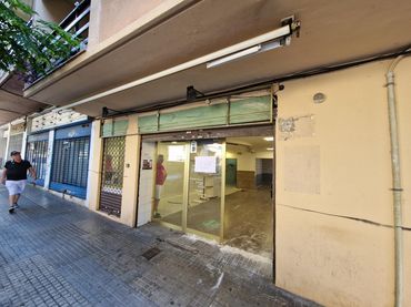 Local comercial en venda a De Pin I Soler