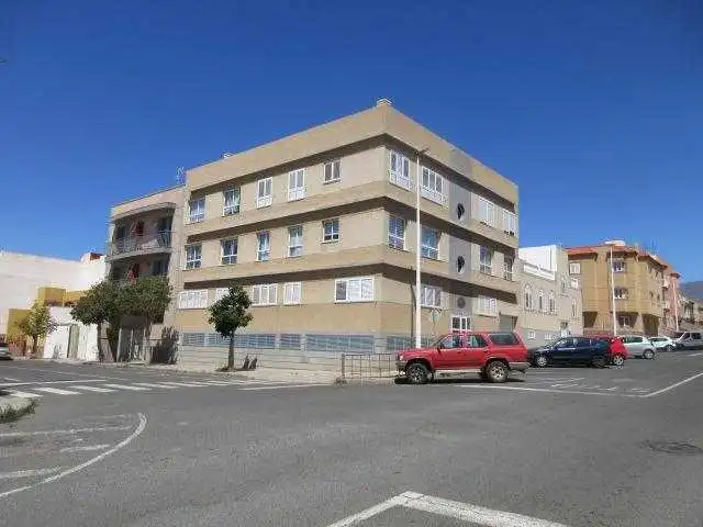 Vista exterior de Piso en venta en Agüimes con Trastero