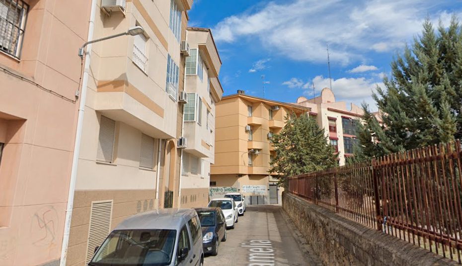 Vista exterior de Pis de lloguer en Navalmoral de la Mata amb Aire condicionat, Moblat i Rentadora