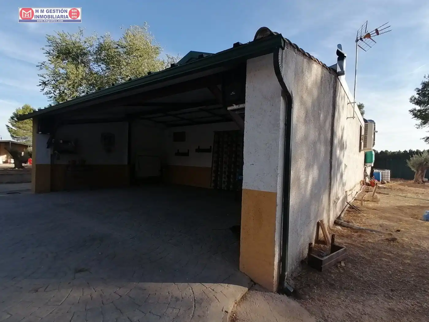 Außenansicht von Country house zum Verkauf in Alcázar de San Juan mit Privatgarten, Schwimmbad und Möbliert
