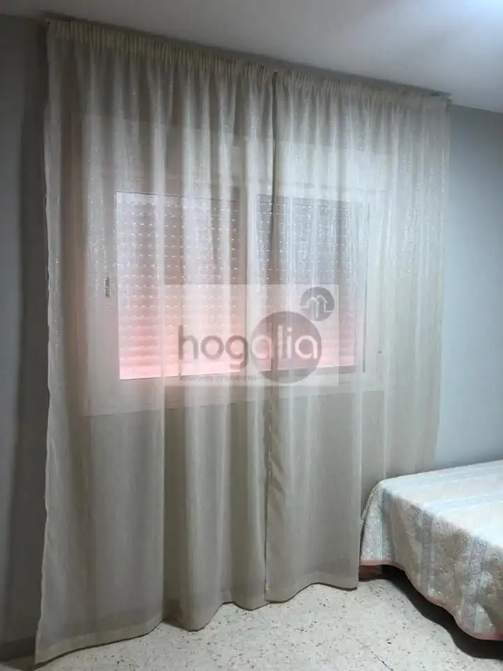 Habitación de Piso de alquiler en Sevilla con Aire acondicionado y Amueblado