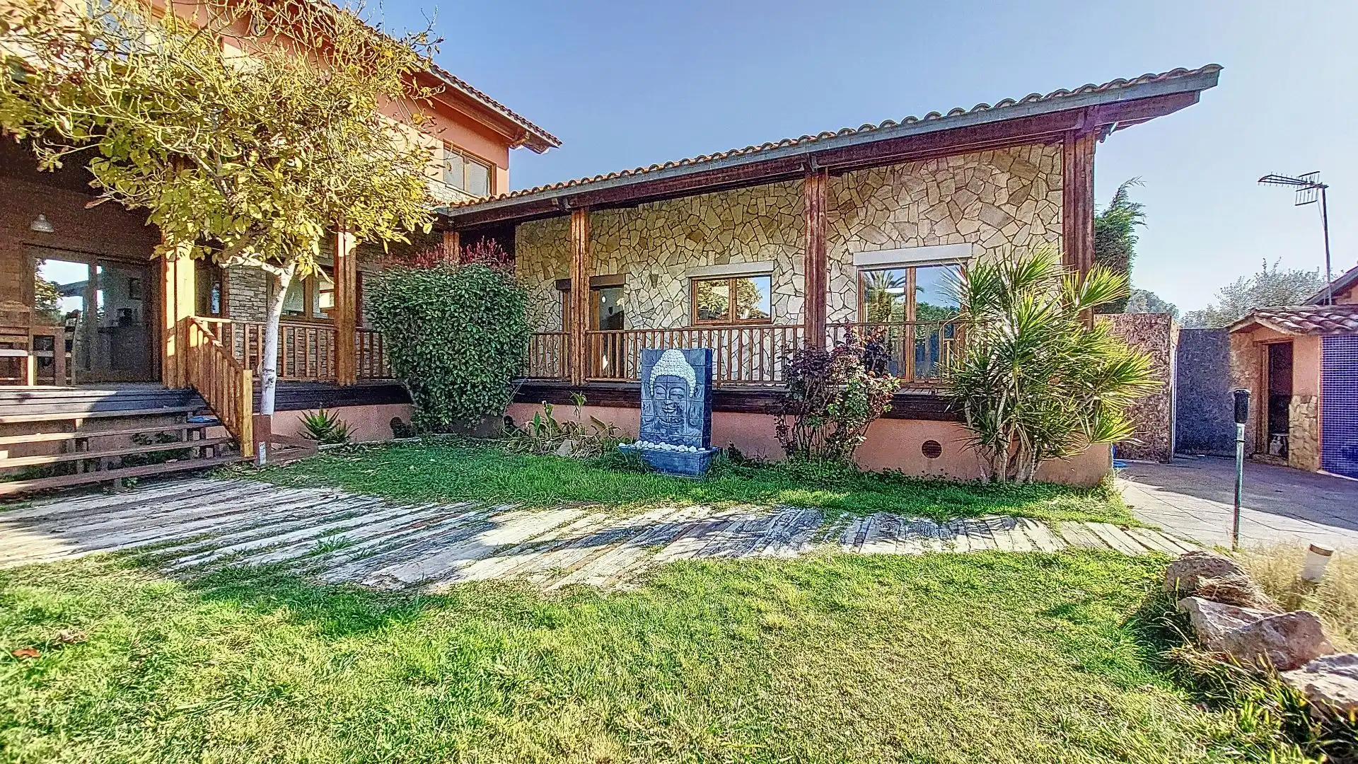Vista exterior de Casa o chalet en venta en Calafell con Aire acondicionado, Calefacción y Jardín privado