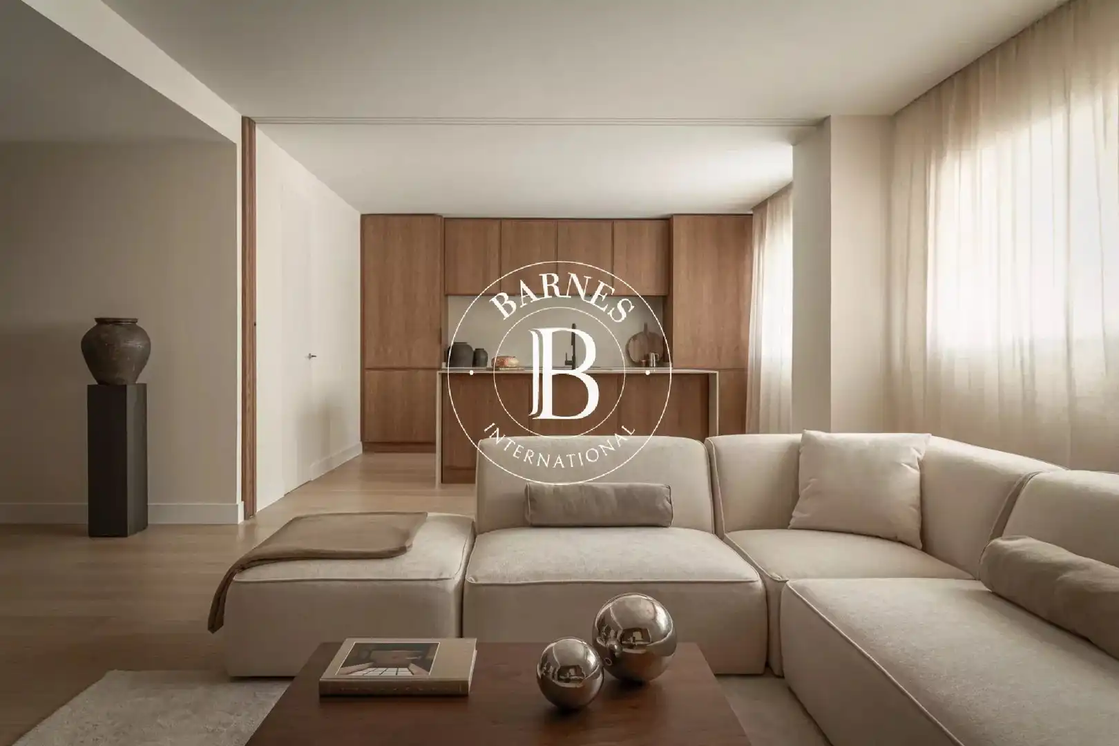 Living room of Flat for sale in  Madrid Capital  with Air Conditioner, Heating and Furnished