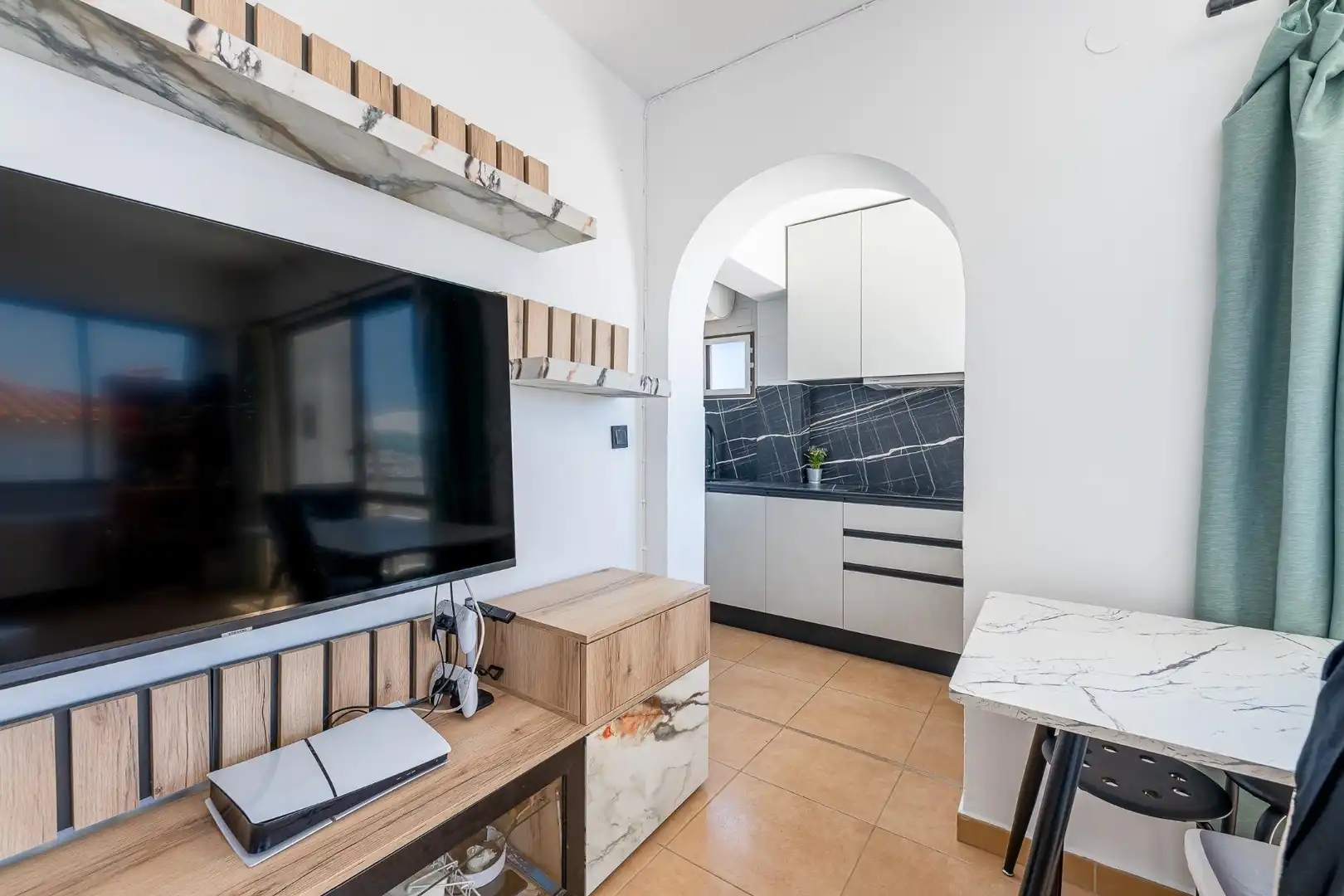 Kitchen of Apartments for sale in Fuengirola  with Air Conditioner, Private garden and Terrace