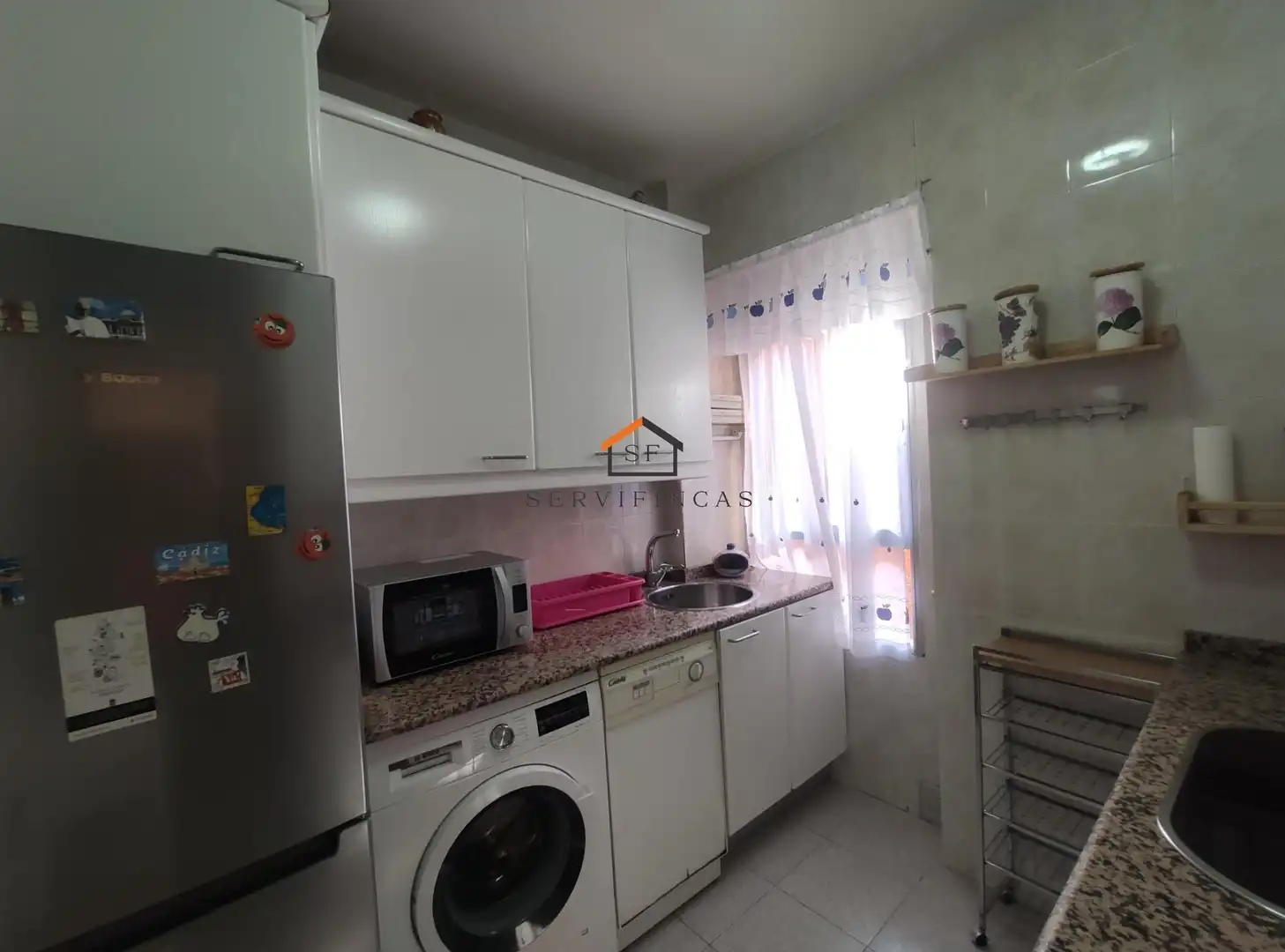 Kitchen of Flat for rent in Madrid  with Air Conditioner, Heating and Parquet flooring