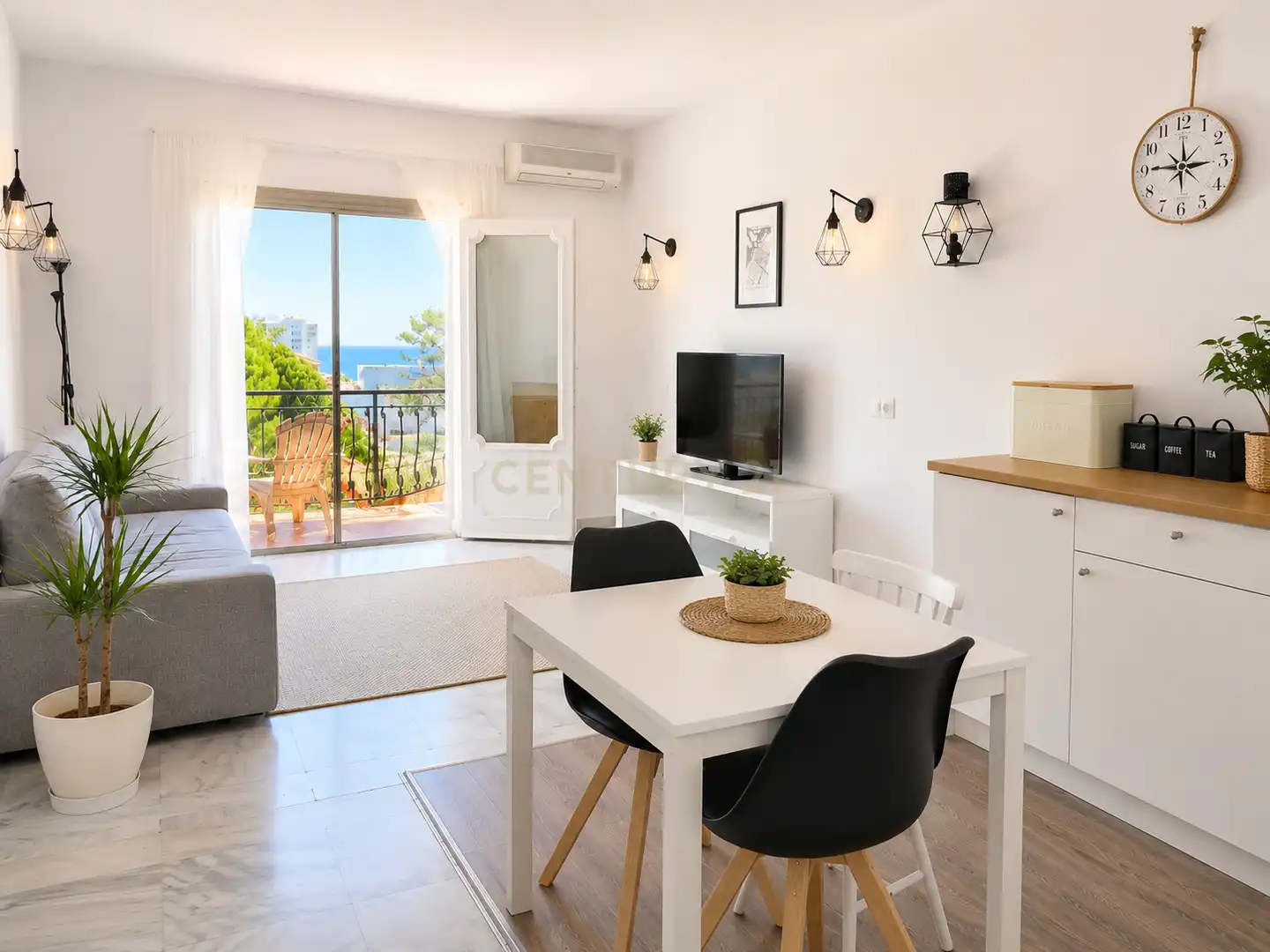 Wohnzimmer von Wohnungen zur Miete in Benalmádena mit Klimaanlage, Privatgarten und Schwimmbad